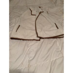 Heritage Charm White Sherpa Fleece Vest with Brown Trim Size L